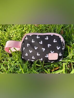 Disney Minnie Mouse Black & Pink Zip Belt Bag